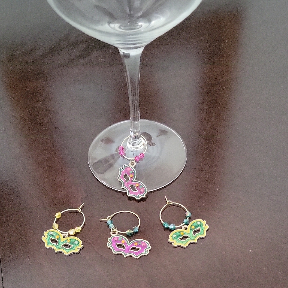 Mardi Gras Themed | Mask Wine Glass Charms